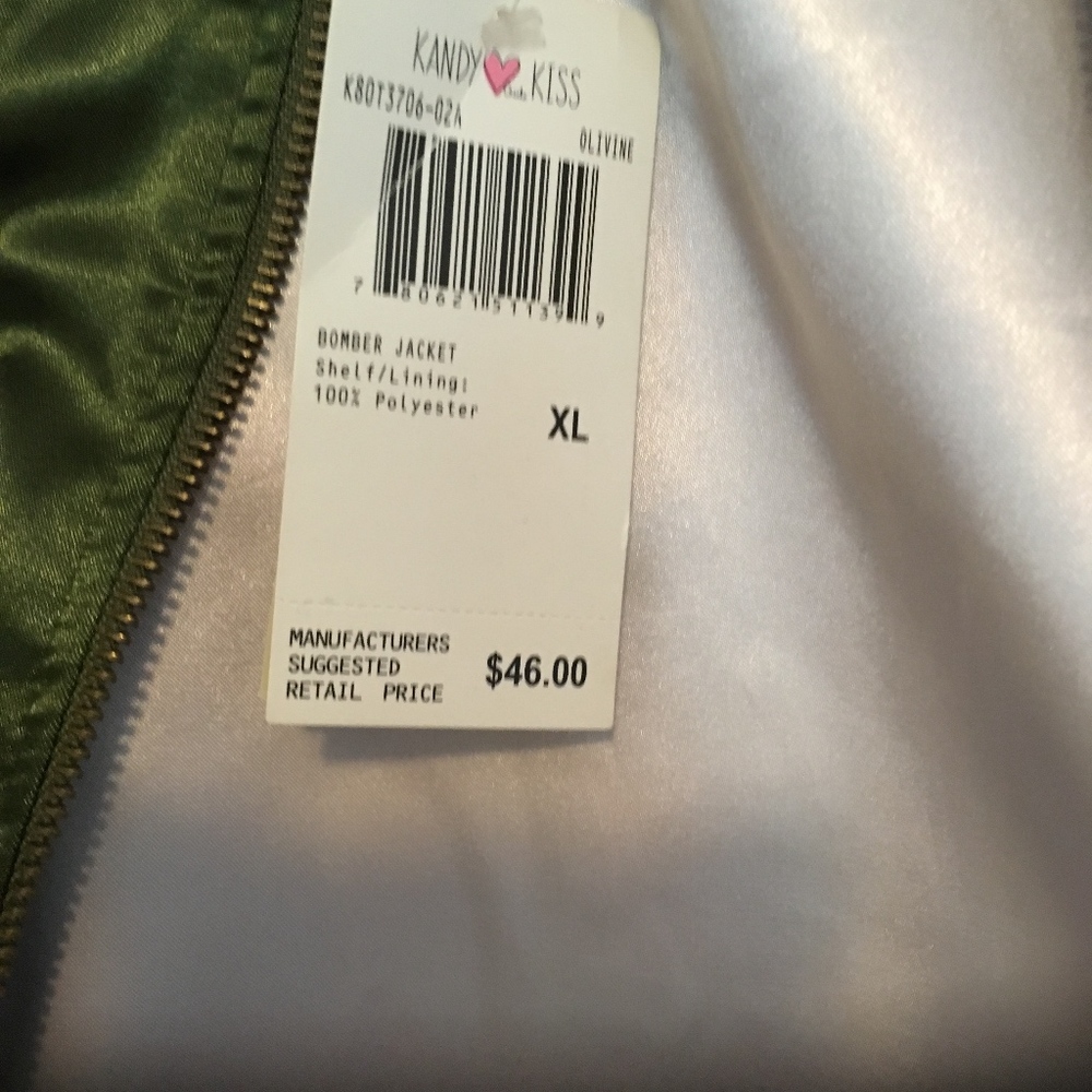 Beautiful Jacket - Picture 4 of 4